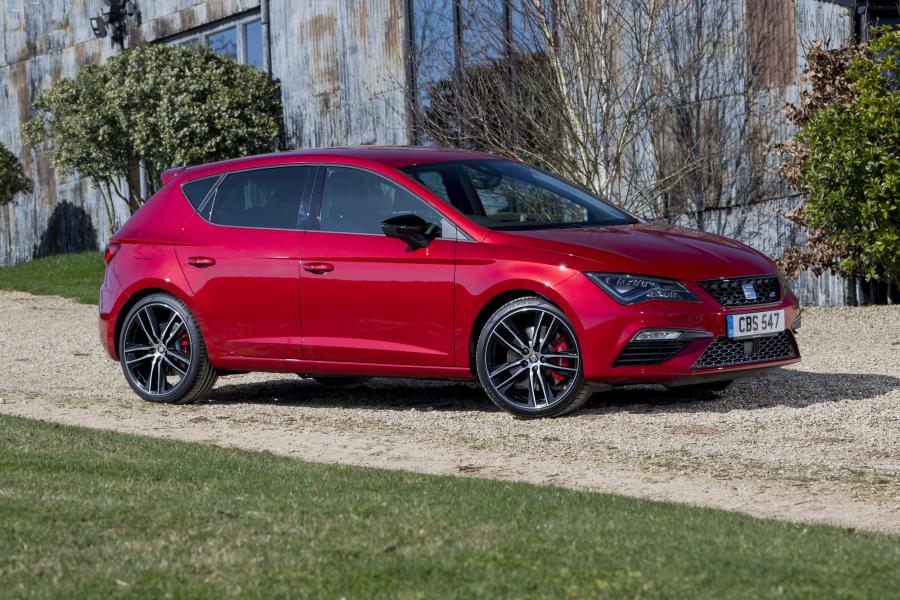  Seat Leon Cupra 300 2017 года  (UK) (фото 23 из 40)